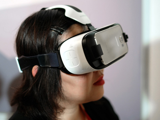 三星推新版GearVR，可為S6/S6 Edge充電