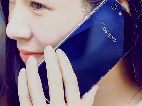 璀璨致美顏值爆表，OPPO R1C體驗評測