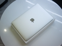 上市前偷跑了！蘋果12寸全新MacBook開箱