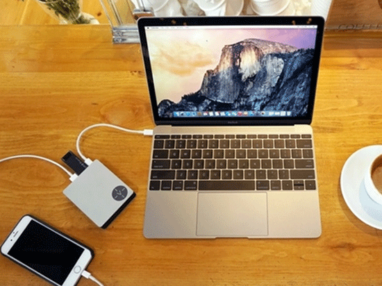Macbook專用移動電源問世！手機移動電源靠邊站！