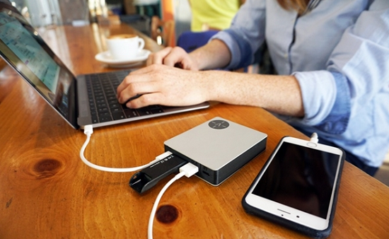 Macbook專用移動電源問世！手機移動電源靠邊站！