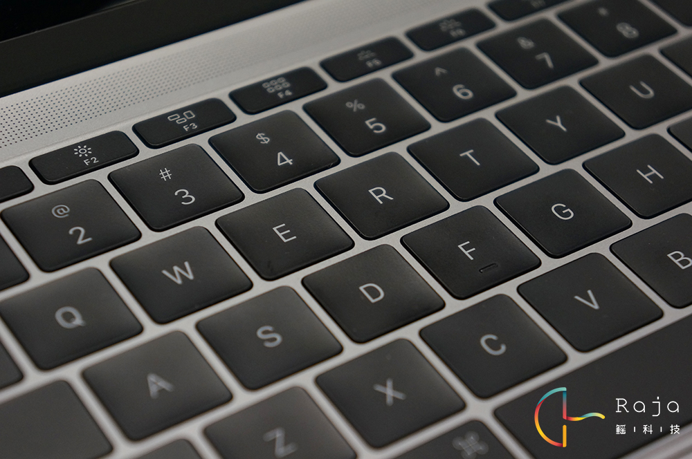 新MacBook上手玩：Logo不發光，滿足不了裝逼的心
