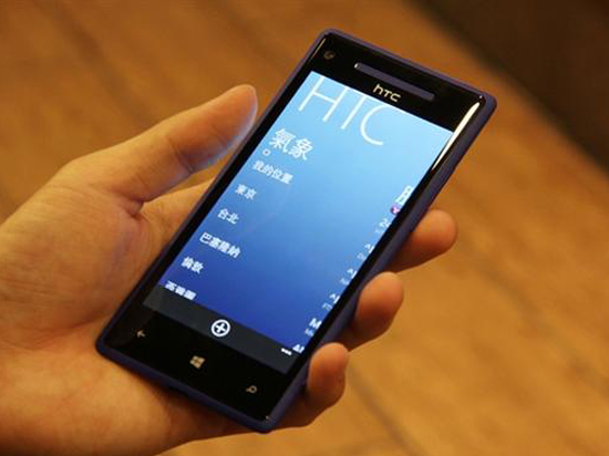 微軟總算對得起HTC了   老旗艦8X將升級Win10