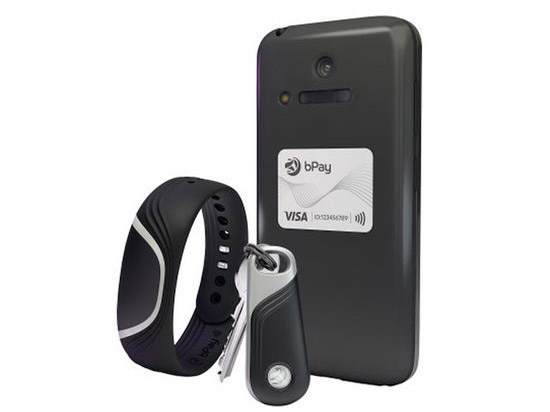 拒絕Apple Pay 銀行自推出可支付手環