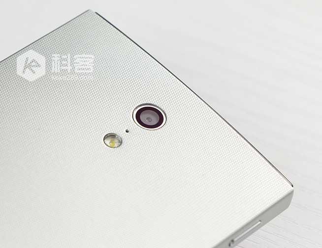 格力手機評測：這貨真值1600元？