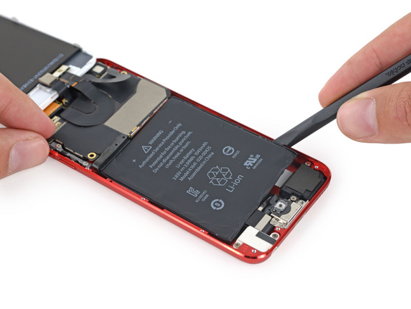 新款iPod touch開箱拆解：內(nèi)存驚喜！