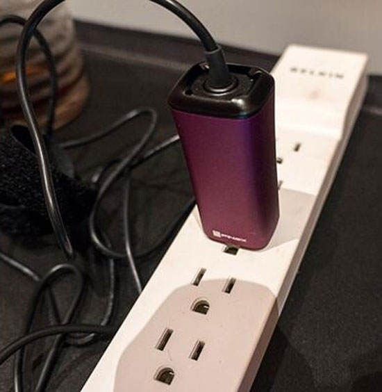 Dart便攜式筆記本充電器，竟比充電寶還小？