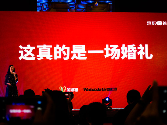 能搭公交買東西的手環 或讓可穿戴設備不雞肋
