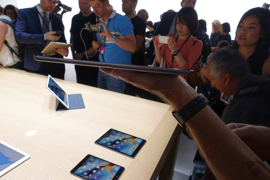 史上最大排！蘋果iPad Pro真機圖賞/上手視頻