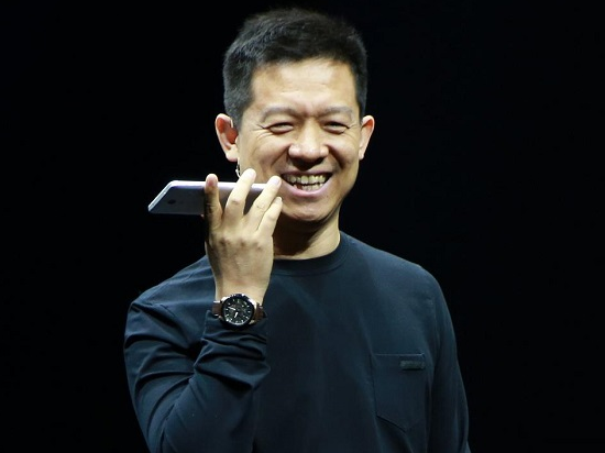 樂視賈躍亭炮轟蘋果新品：落后+抄襲！