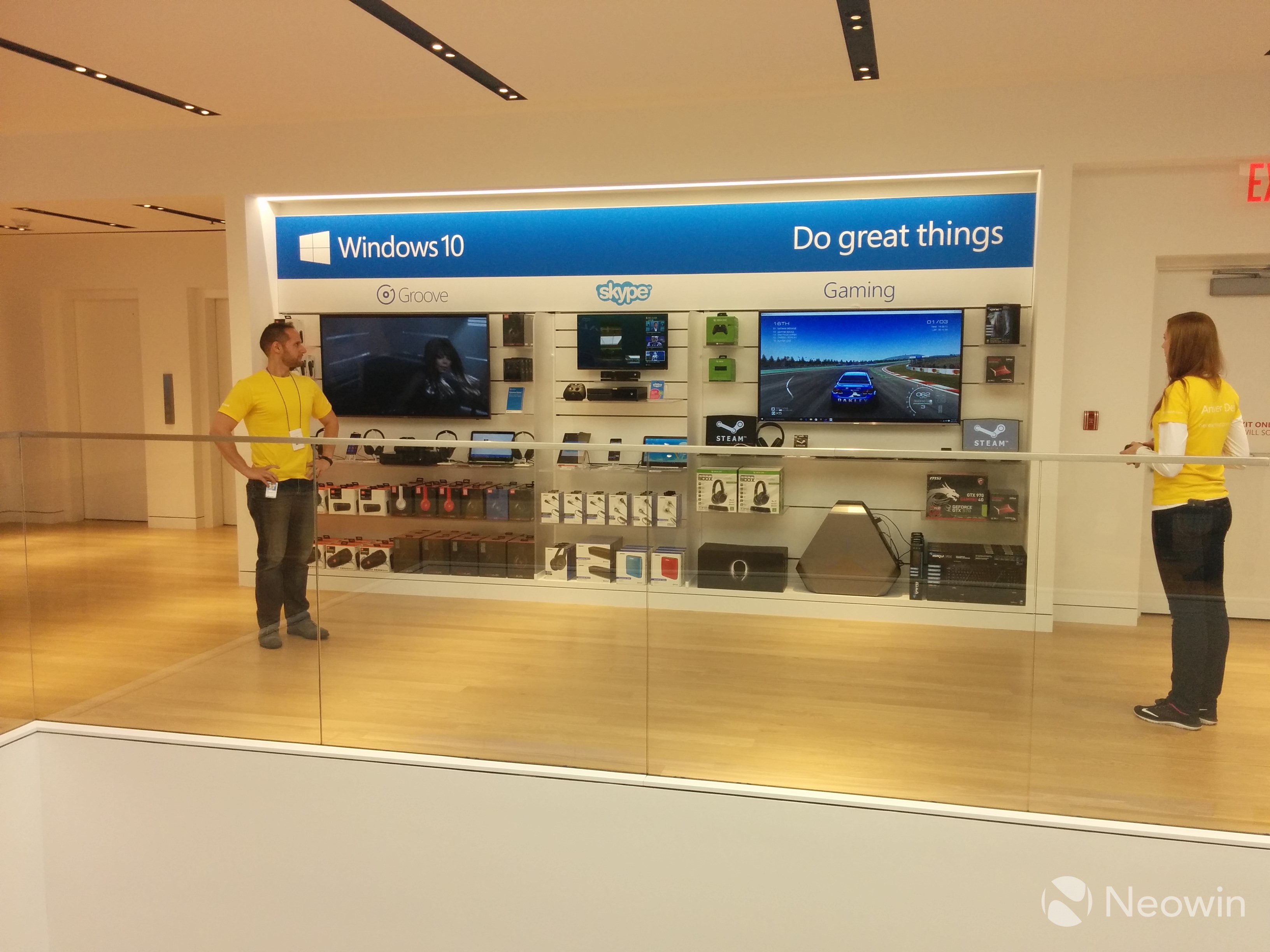 比蘋果Apple Store更氣派！全球最大微軟旗艦店開業