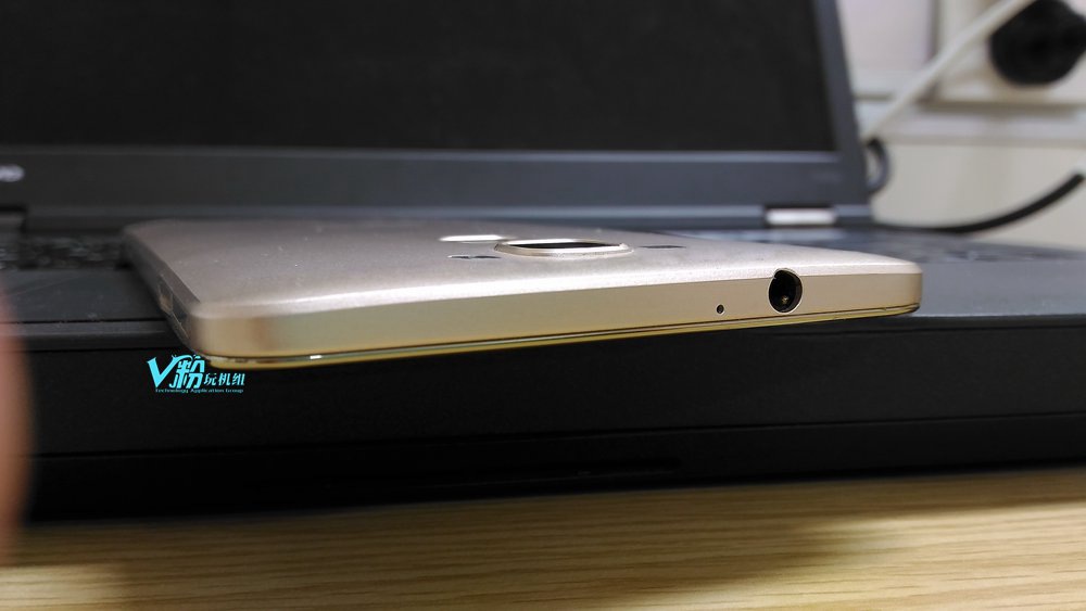 抄魅藍(lán)metal工藝？疑似vivo Xplay5S諜照曝光