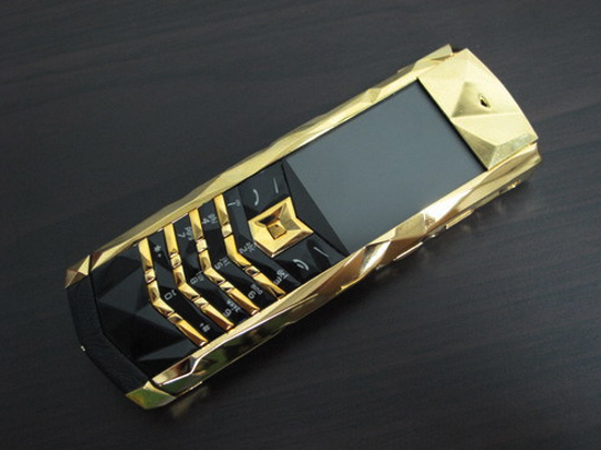 中國土豪收購奢侈手機Vertu！以后成“國產機”了
