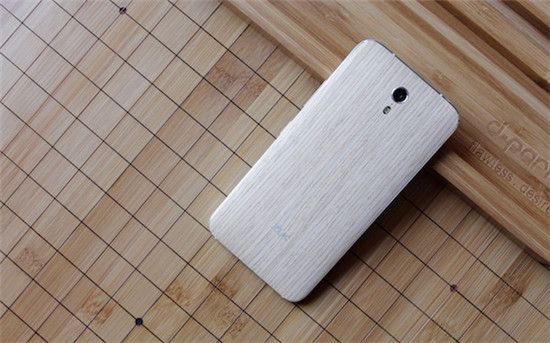 ZUK Z1橡木版雙十一開(kāi)售 氣質(zhì)美圖搶先看