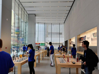 iPhone維修預約號一票難求，黃牛樂了