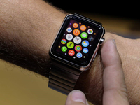 Apple Watch年銷量破千萬 半數來自購物季