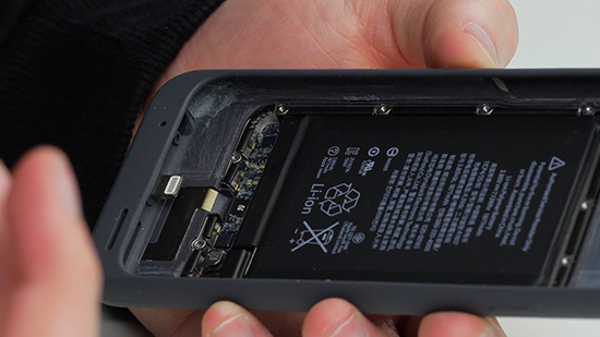 視頻：848元買蘋果Smart Battery Case值嗎？看完就知道