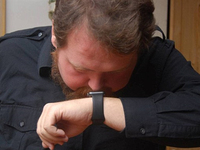 笑尿了！竟有這么多人用鼻子操控過Apple Watch