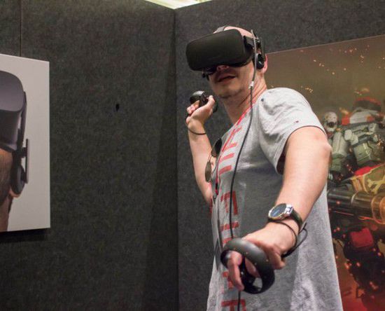 Oculus Touch手柄再跳票，或2016年中下旬發售