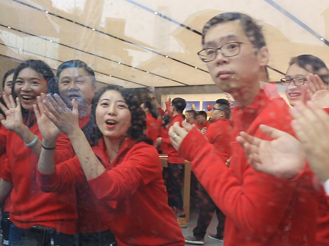 視頻：Apple Store開(kāi)業(yè) 廣州果粉到底有多high