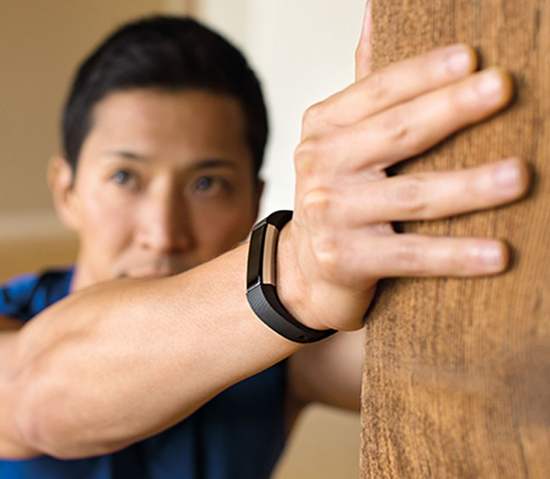 不怕吐槽了！Fitbit也走時尚路線推Alta智能手環(huán)