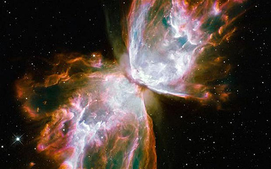 宇宙中的超級星系團：質(zhì)量相當(dāng)于500萬億個太陽