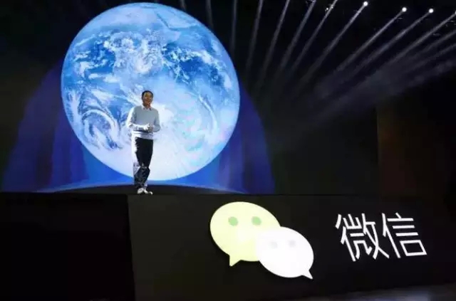 Talk客：你為什么一邊嫌棄微信和朋友圈 一邊又放不下？