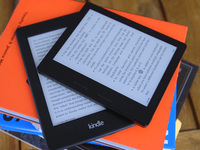 越貴越好？Kindle Oasis對比Paperwhite
