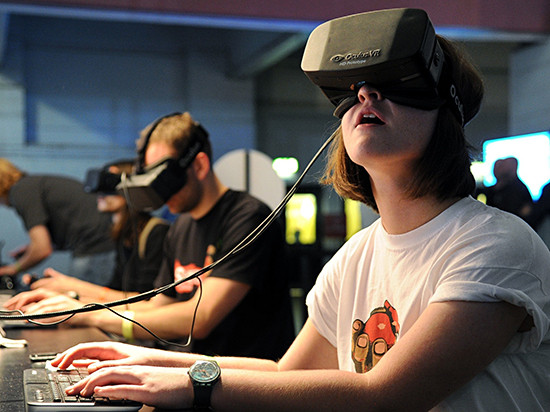 神奇的VR座椅：騷年，換個(gè)方式玩游戲吧