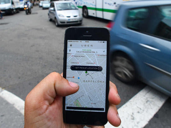 為留司機出奇招！Uber補貼之余送免費加油服務