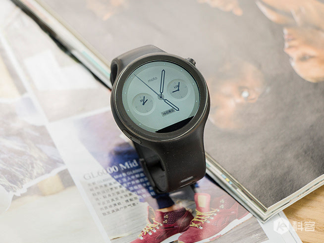 Moto 360 Sport體驗：顏值功能都不錯，但只是備胎之選