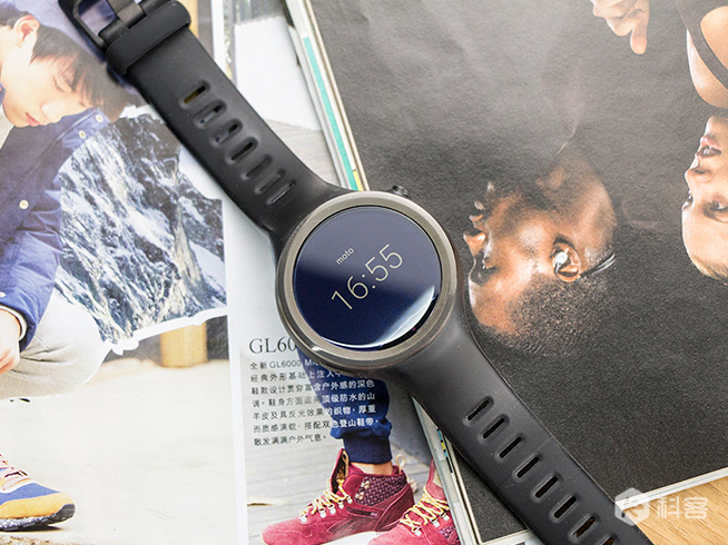 Moto 360 Sport體驗：顏值功能都不錯，但只是備胎之選