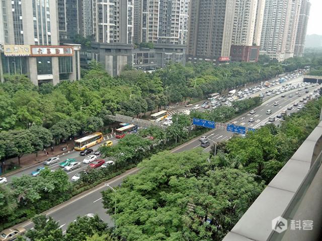 老一輩的好選擇，入門級手機360 f4上手簡評