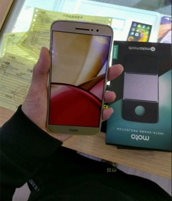 一覽無余 聯想Moto M真機照再曝光