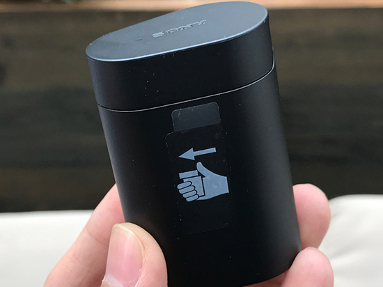 AirPods勁敵 索尼Xperia Ear智能耳機將發售