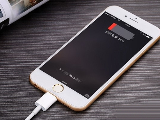iPhone 6s自動關(guān)機(jī)非安全問題 查查你能否免費換電池？