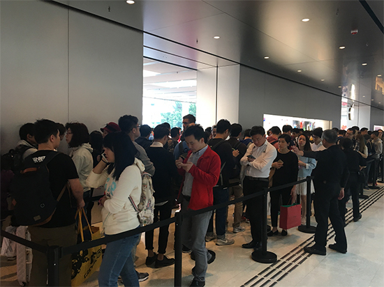 科客晚報：小米MIX白色版發布 蘋果促銷贈品“瞬間告罄”