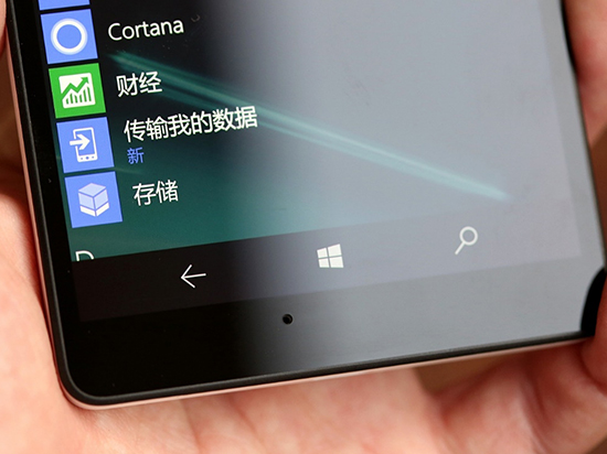 Win10旗艦手機再現！美國重賣微軟Lumia950