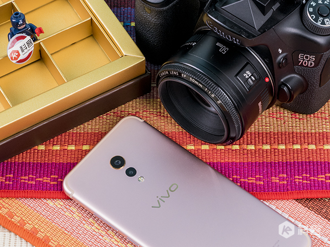 手機雙攝虛化贏單反？vivo Xplay6對比佳能70D