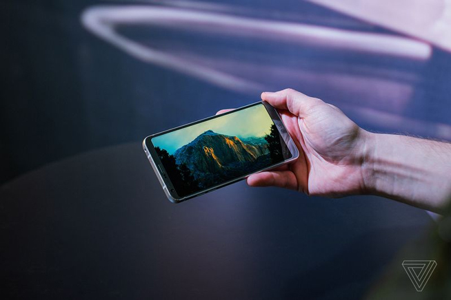 LG G6率先登場：圓角屏視覺驚艷 但配置卻有些脫節(jié)