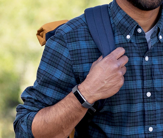 Fitbit發布新款Alra HR手環：顏值超高 全球最薄