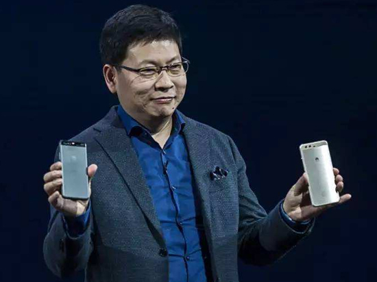 華為余承東再談P10，為10塊錢怕缺貨不怕缺德？