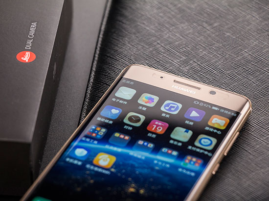 科客晚報：三星Note8全方位曝光，華為實力辟謠“手機監聽”
