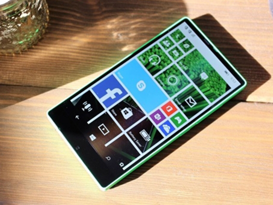 三年前，諾基亞打造這款Lumia全面屏手機！可惜被砍掉了