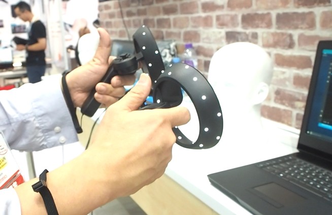 宏碁Windows VR頭顯首秀：Win10 VR要玩大逆襲？