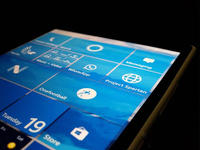 微軟也來參腳折疊屏領(lǐng)域 明年或推出傳聞已久Surface Phone？