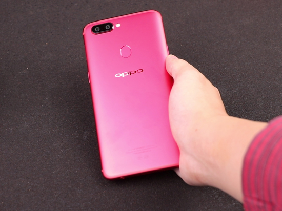 首款星幕全面屏+智選雙攝OPPO R11s系列發布，售2999元起