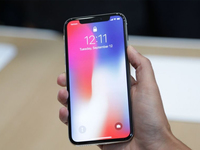 iPhone X供不應求，蘋果急需富士康提升產能