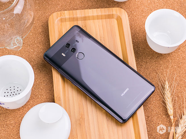科客晚報：果粉吐槽庫克iPhone X假現貨，Q3國內手機出貨華為第一