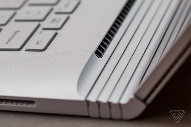 Surface Book 2邊充邊玩會掉電？微軟：機制就是這么設置的！
